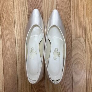 Vintage White Satin? Oleg Cassini Dyeable High Heels - Size 9